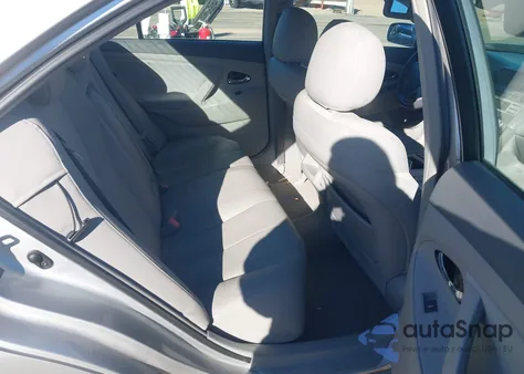 2010 Toyota Camry Le z USA, uszkodzony, nr VIN 4T4BF3EK8AR045301